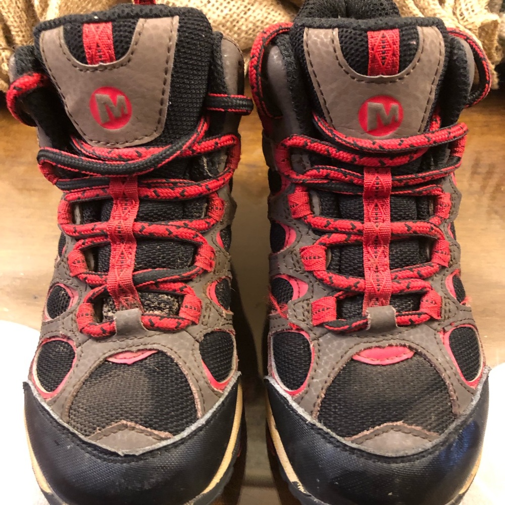 EUC Merrell Kids Hiking Boots - size 11